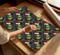 Preview: Geschenkpapier / Poster / The Grinch von Graustufen-Stoffe