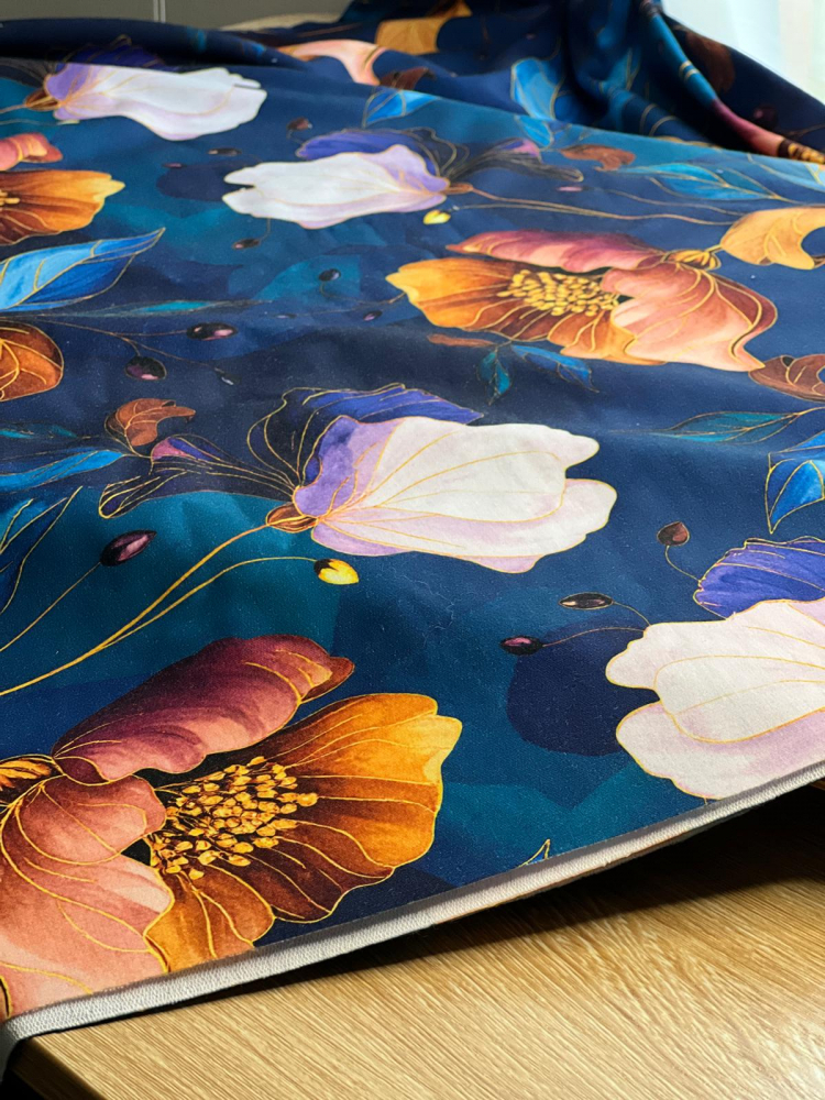 Vintage Flowers First Love Kollektion - Eigenproduktion von Graustufen-Stoffe