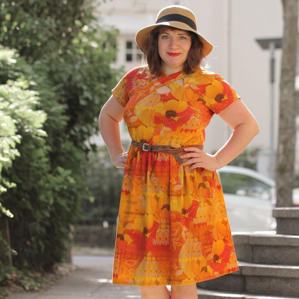 Eigenproduktion "Bohemian Summer" von Graustufen-Stoffe auf Baumwolljersey, Jersey Boho Stoff, orange, gelb