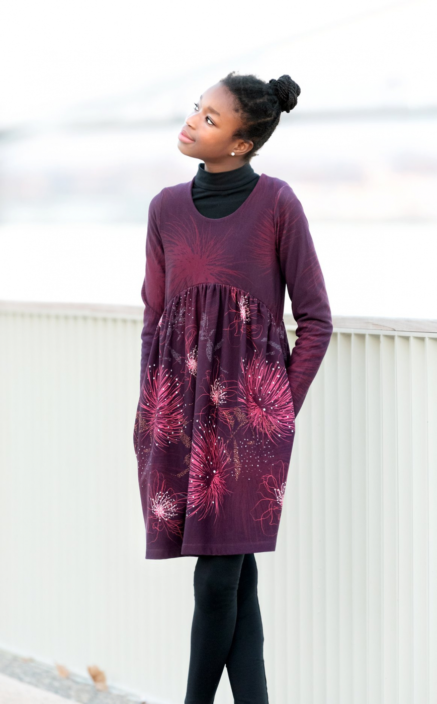 Reststück 160 cm, : Bio Viskosejersey Bordüre mit Überbreite (Stoffbreite ca. 170 cm): Eigenproduktion Hanna berry von Graustufen-Stoffe