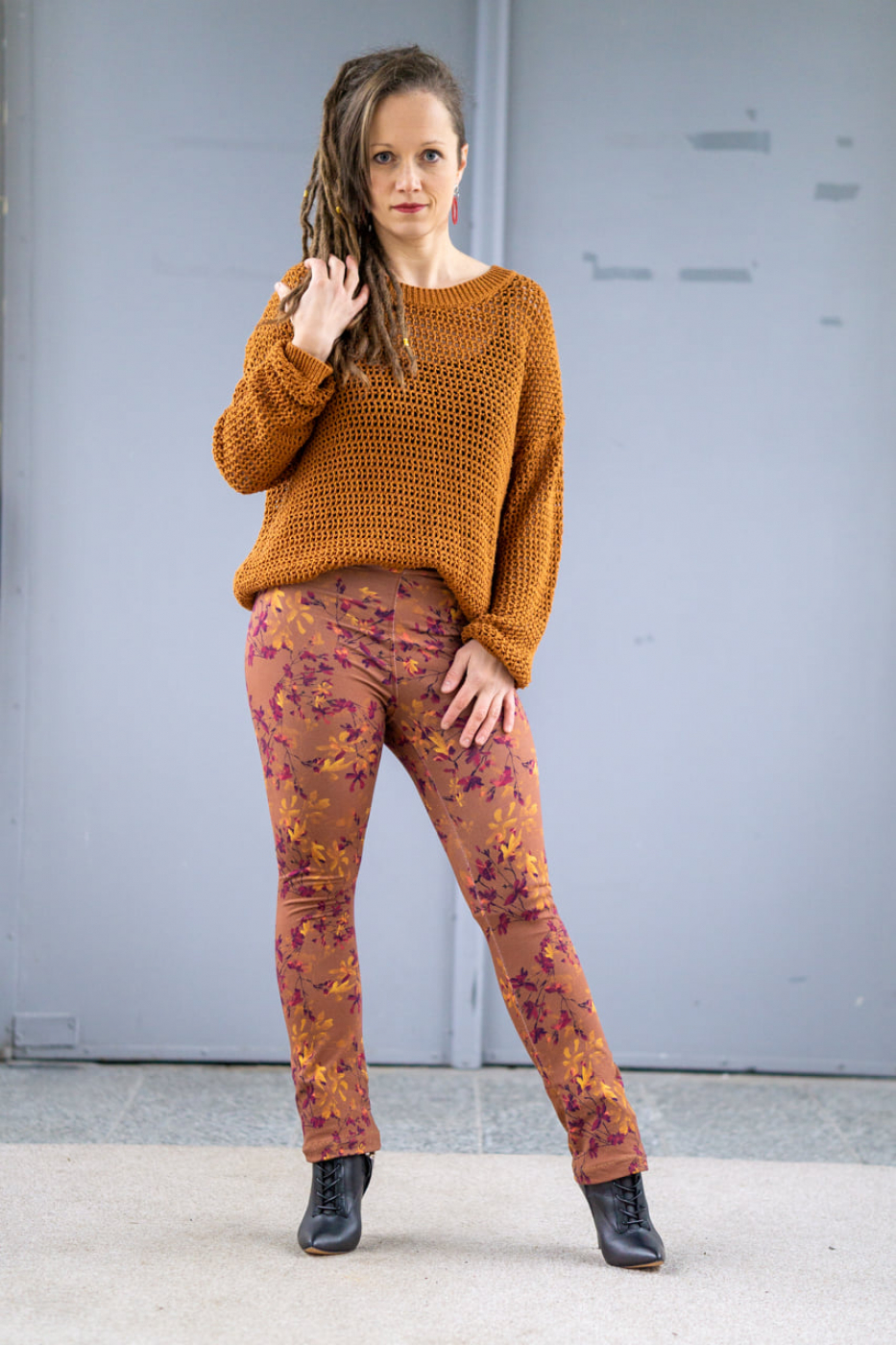 Arya cognac, Sommersweat / French Terry, exklusive Eigenproduktion von Graustufen-Stoffe