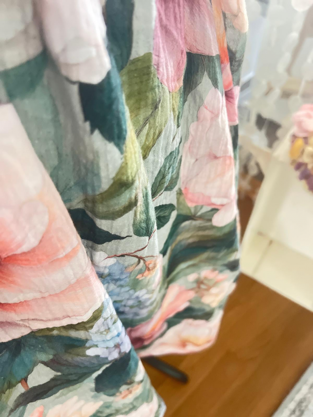 Surprise Box April - mit exklusiver Eigenproduktion Isabella