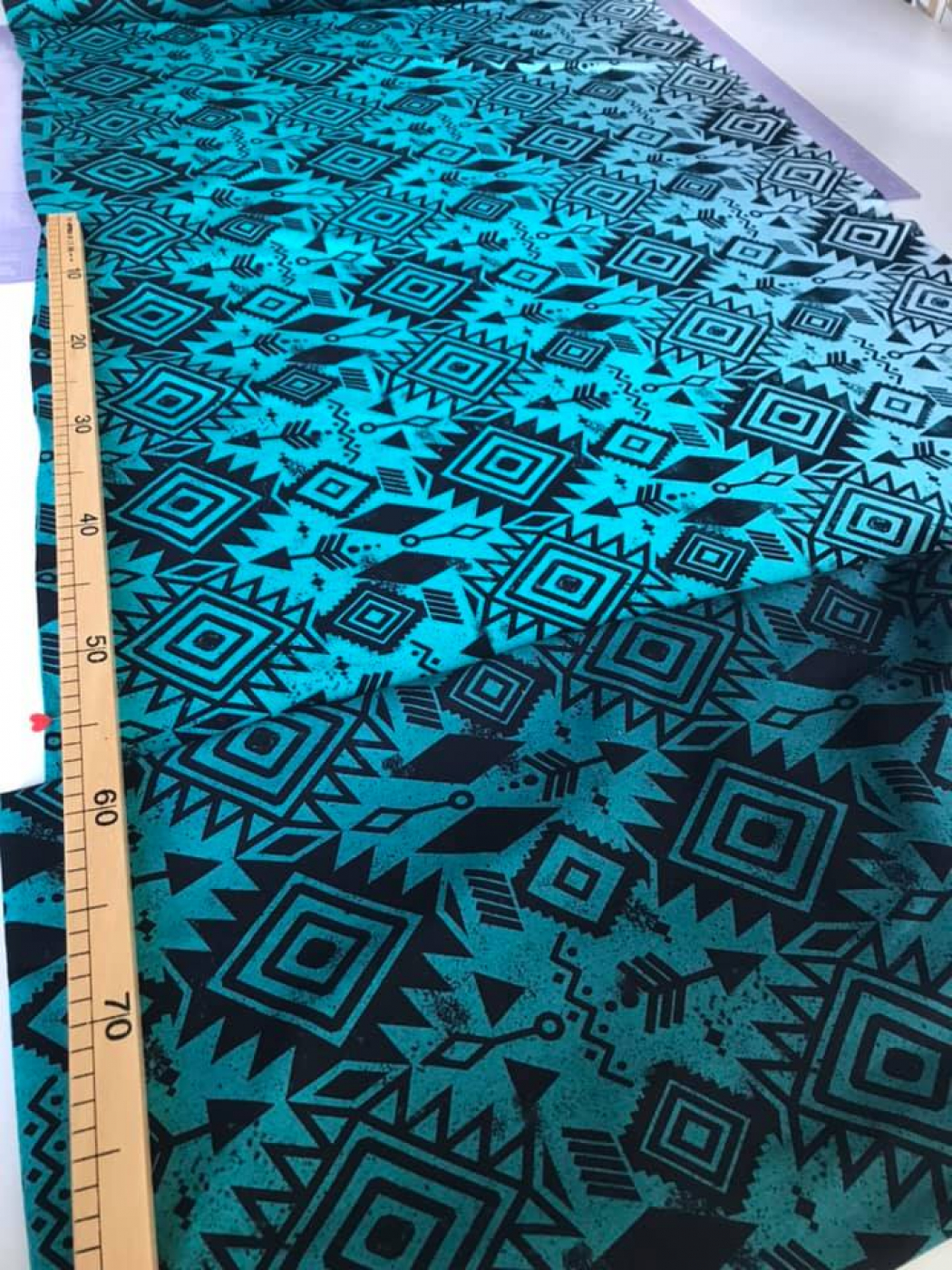 Reststück 120 cm, Bio Viskosejersey mit Überbreite: Eigenproduktion Spirit Bordüre von Graustufen-Stoffe