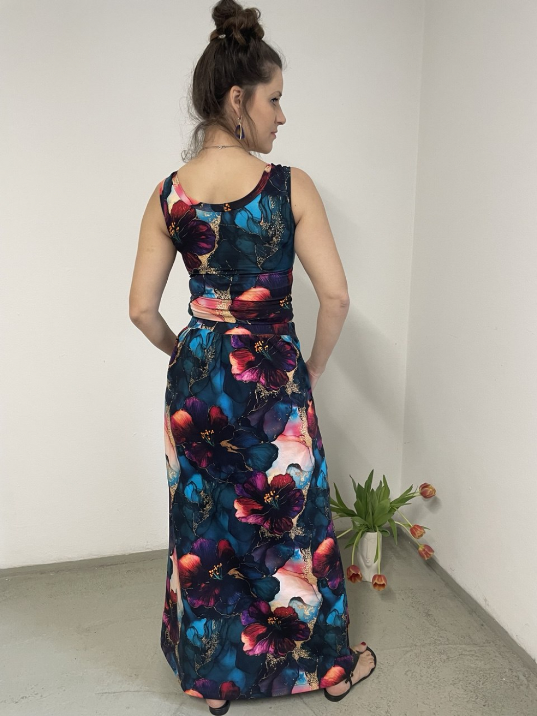 Reststück 170 cm, Bio French Terry, Eigenproduktion Dream of Flowers  von Graustufen-Stoffe