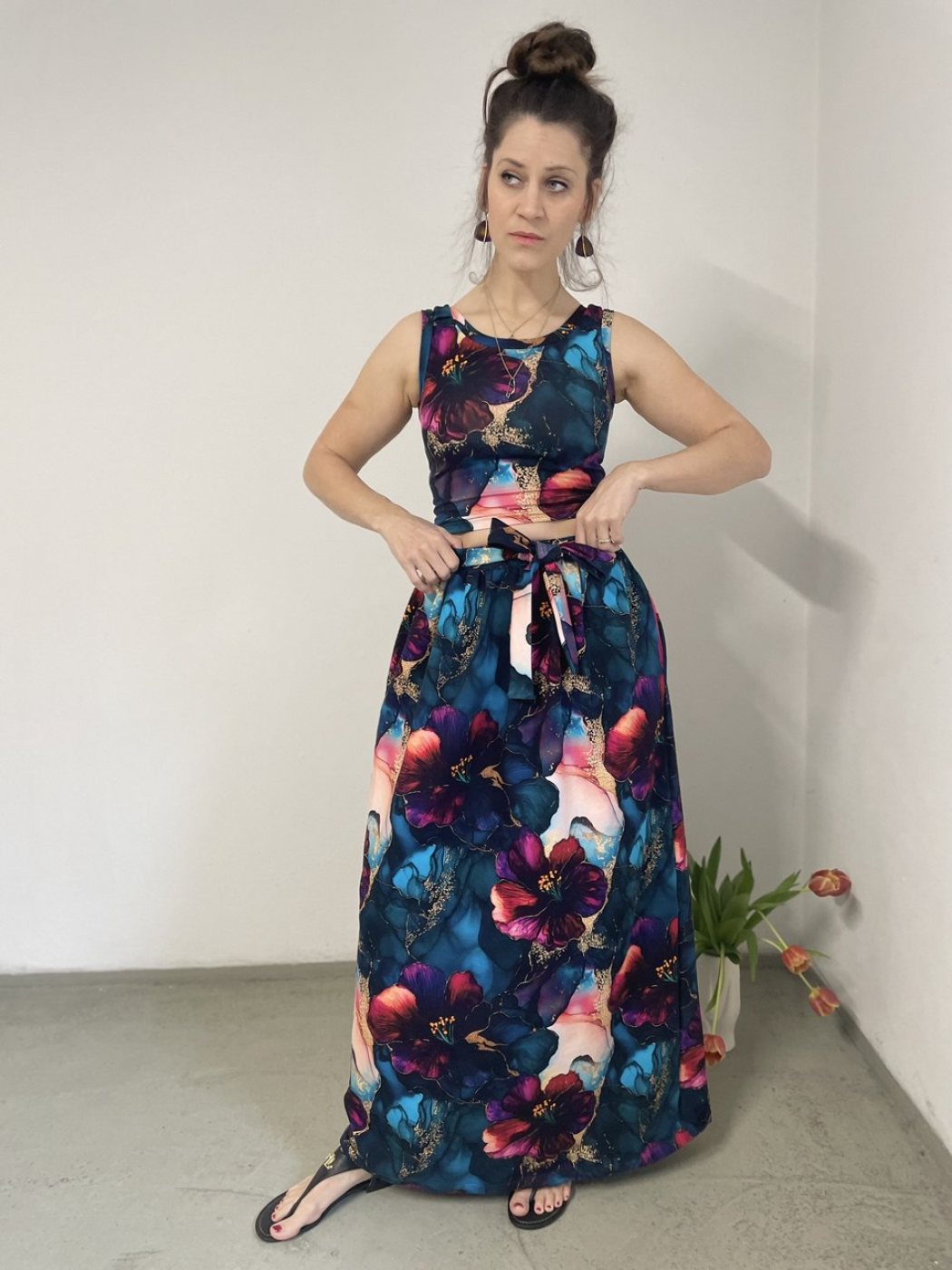 Reststück 170 cm, Bio French Terry, Eigenproduktion Dream of Flowers  von Graustufen-Stoffe