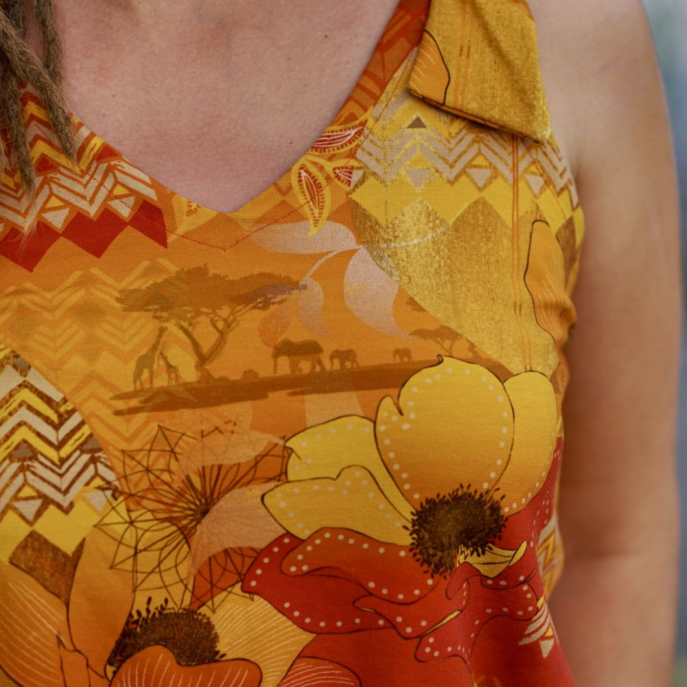 Eigenproduktion "Bohemian Summer" von Graustufen-Stoffe auf Baumwolljersey, Jersey Boho Stoff, orange, gelb