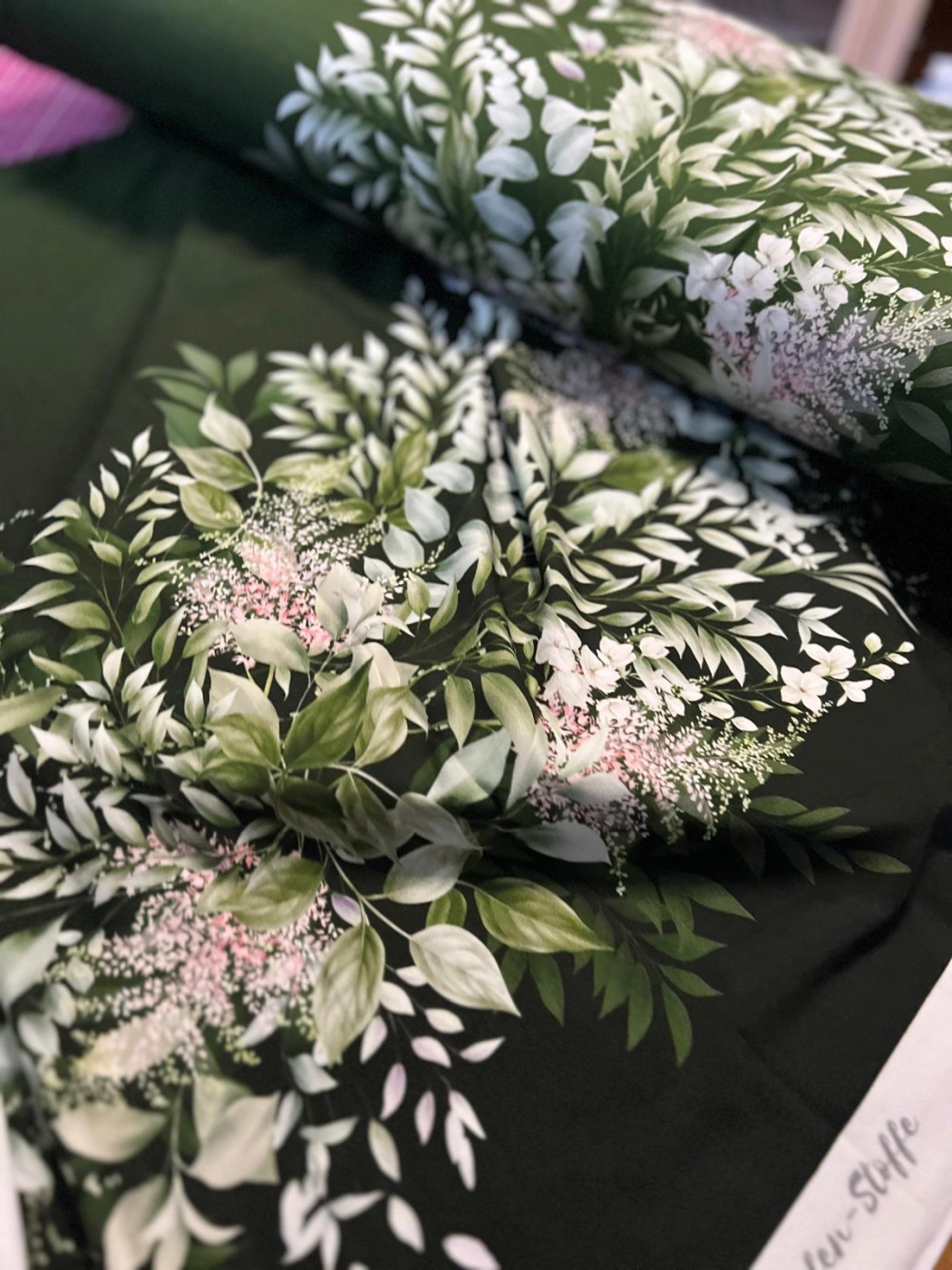 Wochenendaktion: Bio Viskosejersey mit Überbreite (Stoffbreite ca. 170 cm): Eigenproduktion Waldgeflüster (Bordüre) von Graustufen-Stoffe