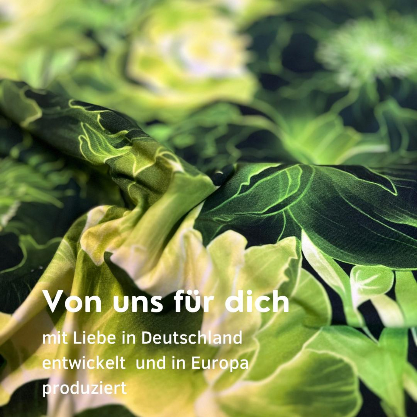 Bio Viskosejersey mit Überbreite (Stoffbreite ca. 170 cm): Eigenproduktion Frozen Flowers von Graustufen-Stoffe